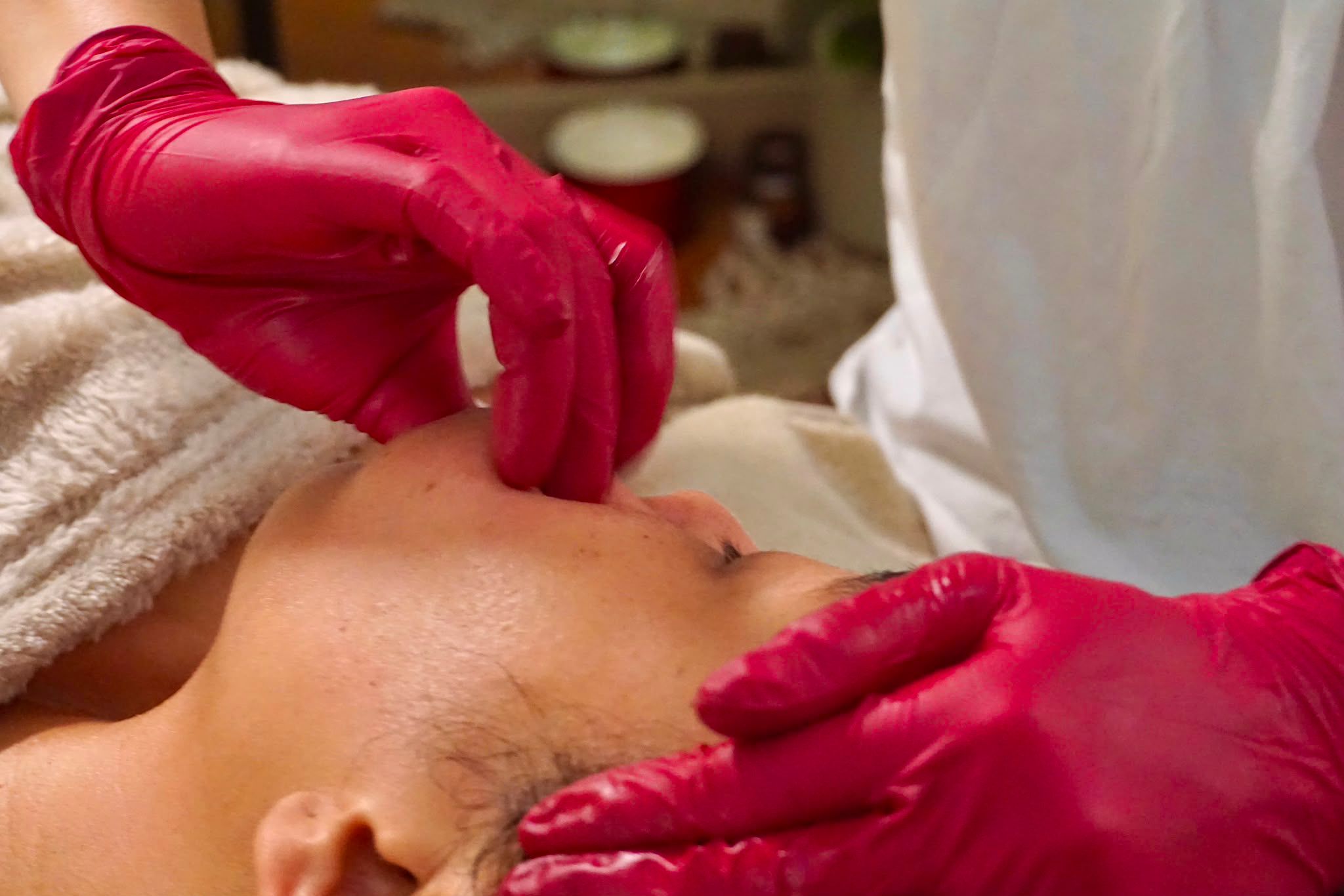 Mukha holistic facial therapy treatment in Surbiton Surrey